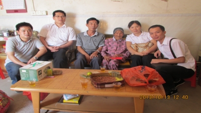2013年“廣東堅(jiān)基集團(tuán)參與市“關(guān)愛(ài)百歲老人”公益活動(dòng)