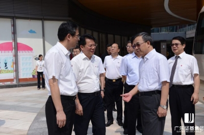 中央政治局委員、廣東省委書(shū)記胡春華視察河源市商業(yè)中心